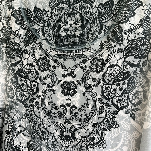 Body Central Boutique size medium  layered blouse with front lining sleeveless - Picture 5 of 11